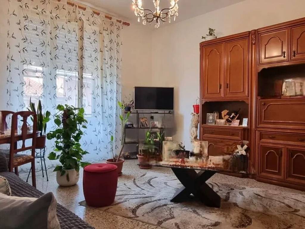 Appartamento a Macomer in Via Lazio, 1 - Foto 2