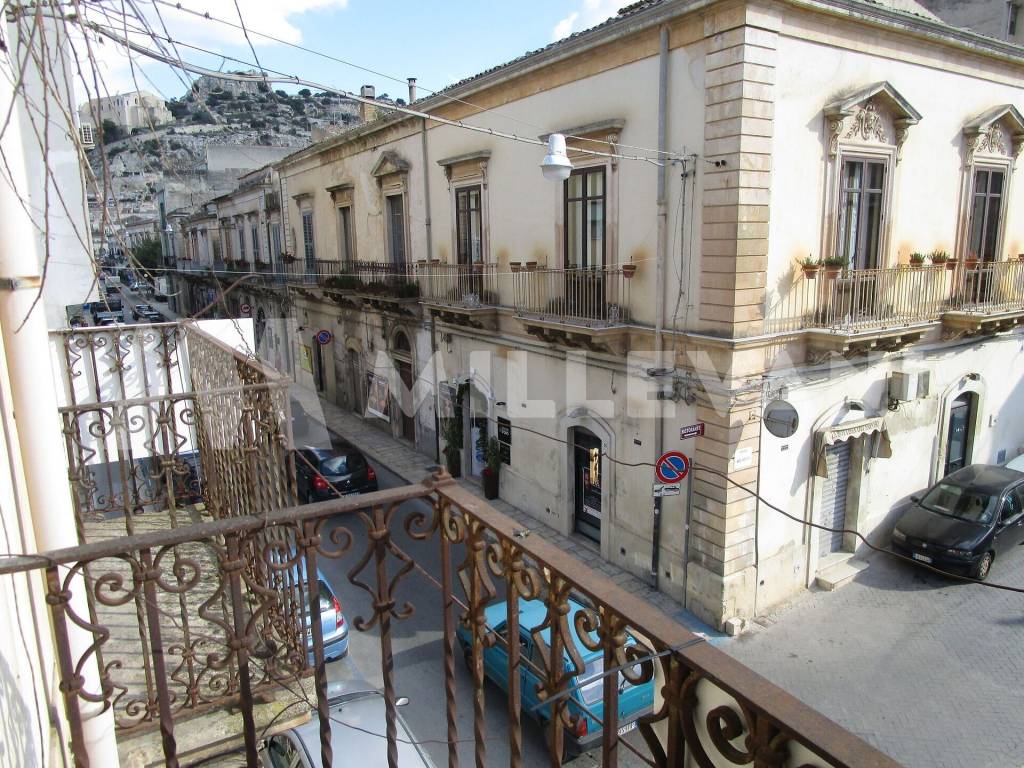 Palazzo / stabile a Scicli in Corso Garibaldi, 44 - Foto 3