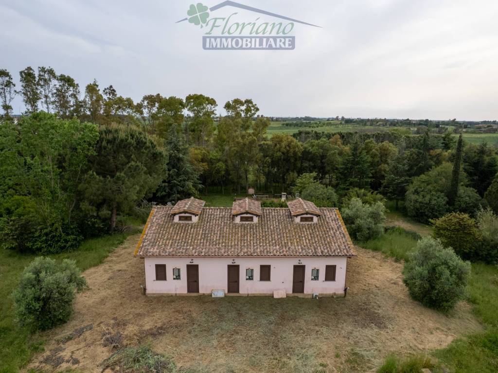 Villa a Montalto di castro in Località Il Tavolaro-Serpentaro - Foto 2