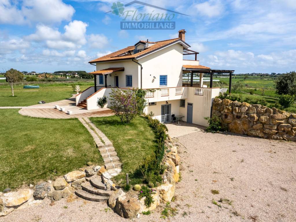 Villa a Montalto di castro in Localita' Infernetto - Foto 2