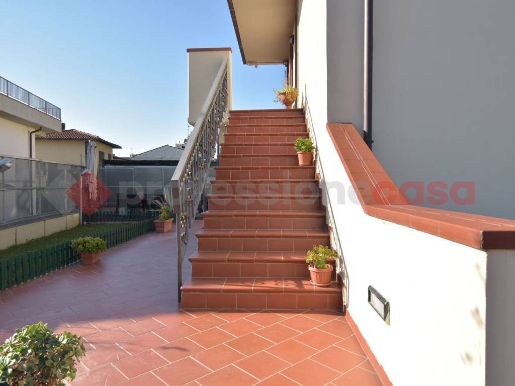 Villa a Montemurlo in Via Ivo Badioli, 43 - Foto 4