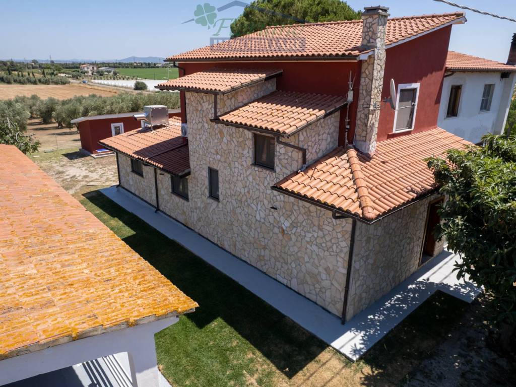 Rustico / casale a Montalto di castro in Strada del Tirreno - Foto 3