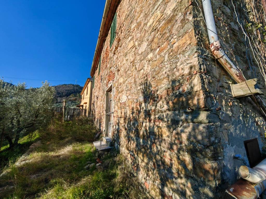 Casa indipendente a Quarrata in Via delle Poggiole, 323 - Foto 2