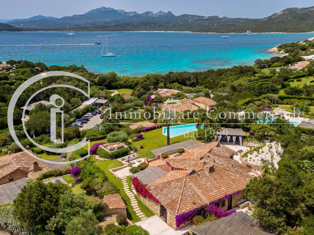 Villa a Arzachena in Via Petra Manna - Foto 2