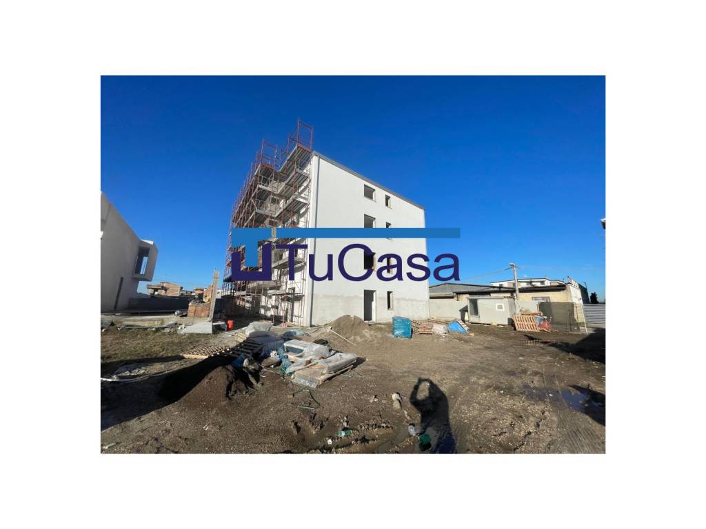 Appartamento a Lusciano in Viale della Libertà - Foto 2