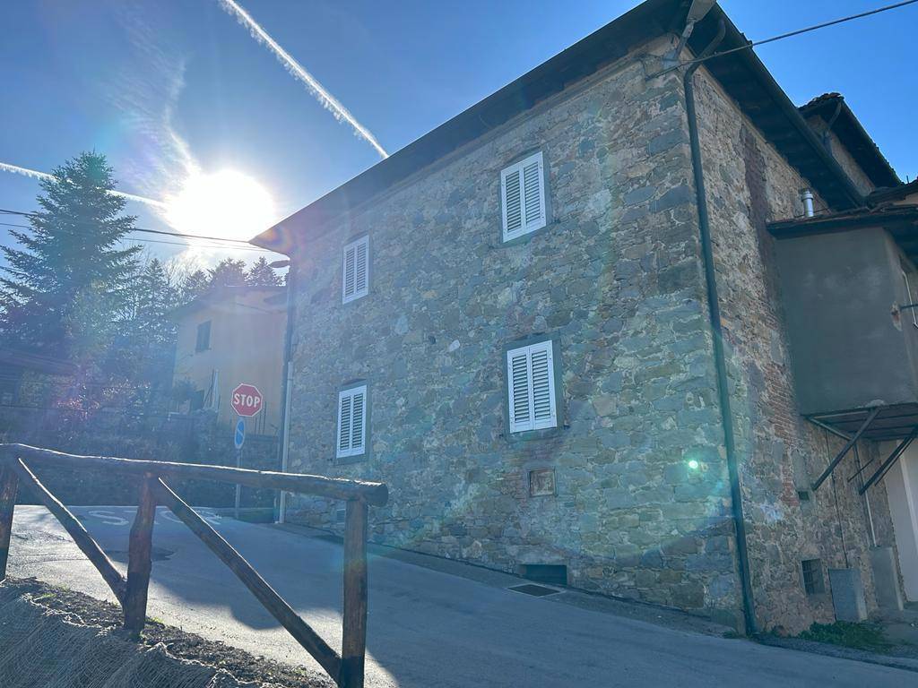 Casa indipendente a Camporgiano in Via Francesco Vecchiacchi, 4 - Foto 3