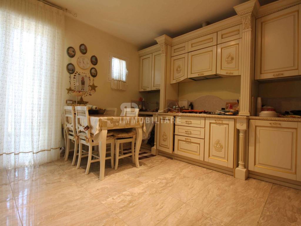 Appartamento a Riccione in Viale San Martino, 10 - Foto 3