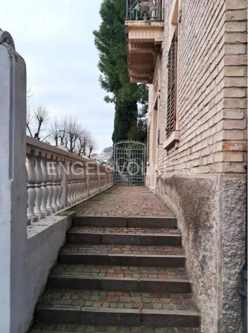 Villa a Osimo in Via Cesare Battisti - Foto 4