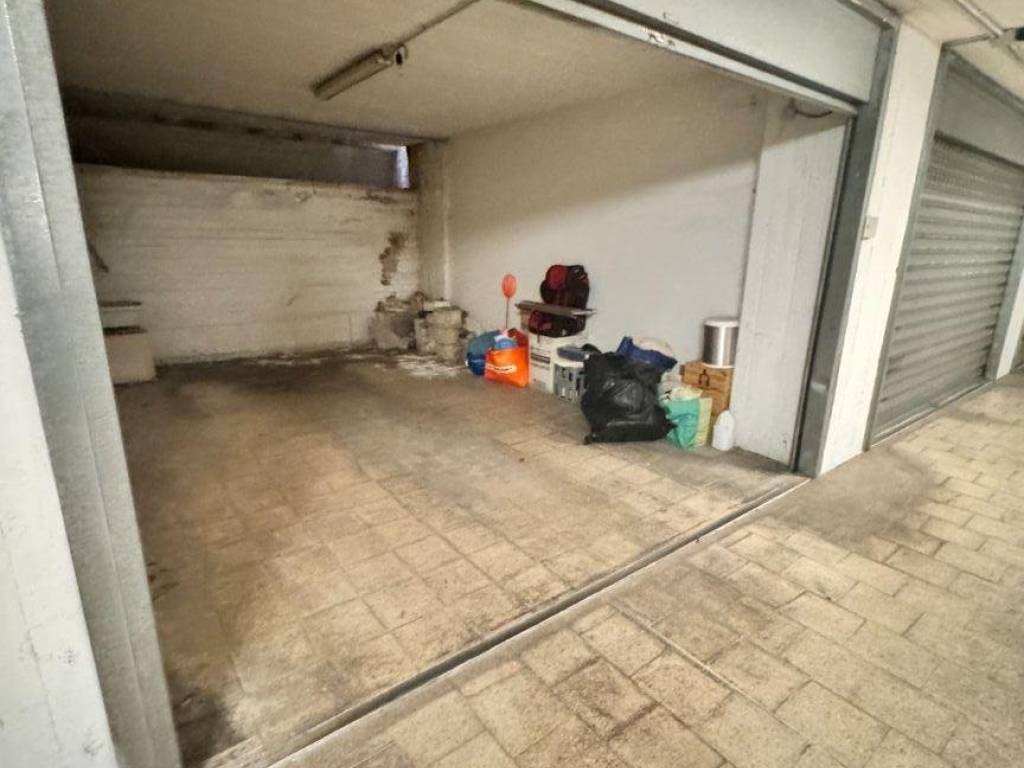 Box / garage a Nocera inferiore in Via Giacomo Matteotti, 13 - Foto 4