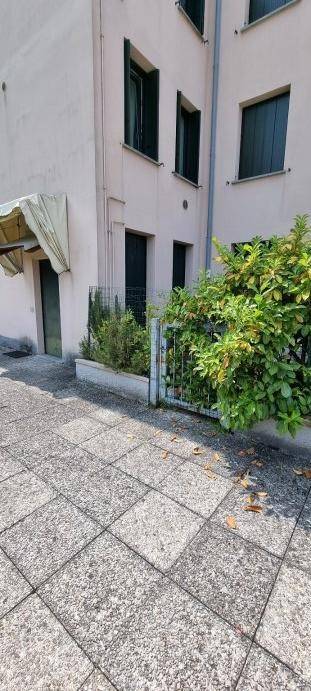 Appartamento a Barzanò in Via Giuseppe Garibaldi, 96 - Foto 2