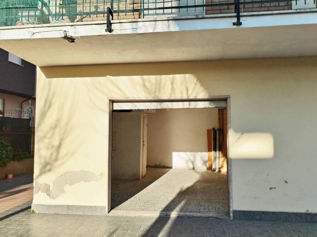 Box / garage a San benedetto del tronto in via umberto giordano, 20 - Foto 4