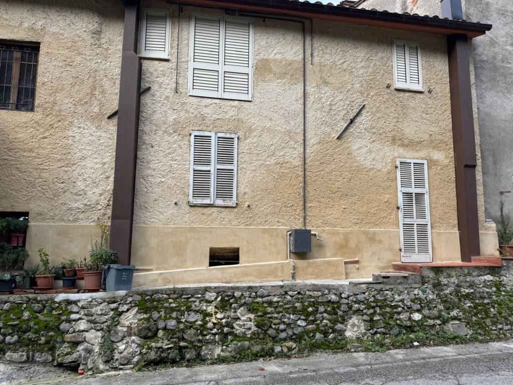 Appartamento a Comunanza in Via Gioacchino Rossini, 13 - Foto 3