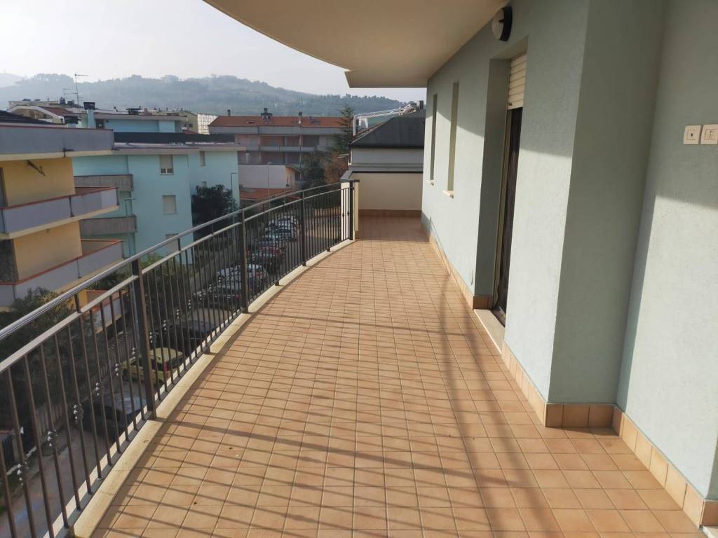 Appartamento a Alba adriatica in Via delle Regioni - Foto 3