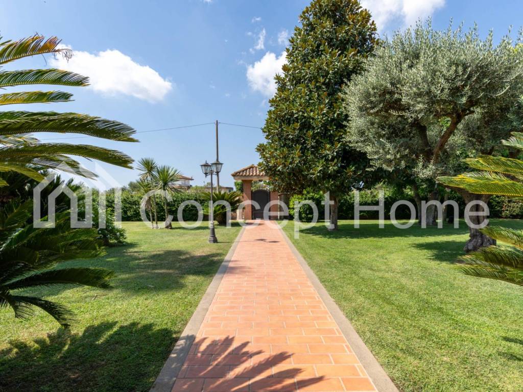 Villa a Aprilia in Via Scilla, 24 - Foto 3