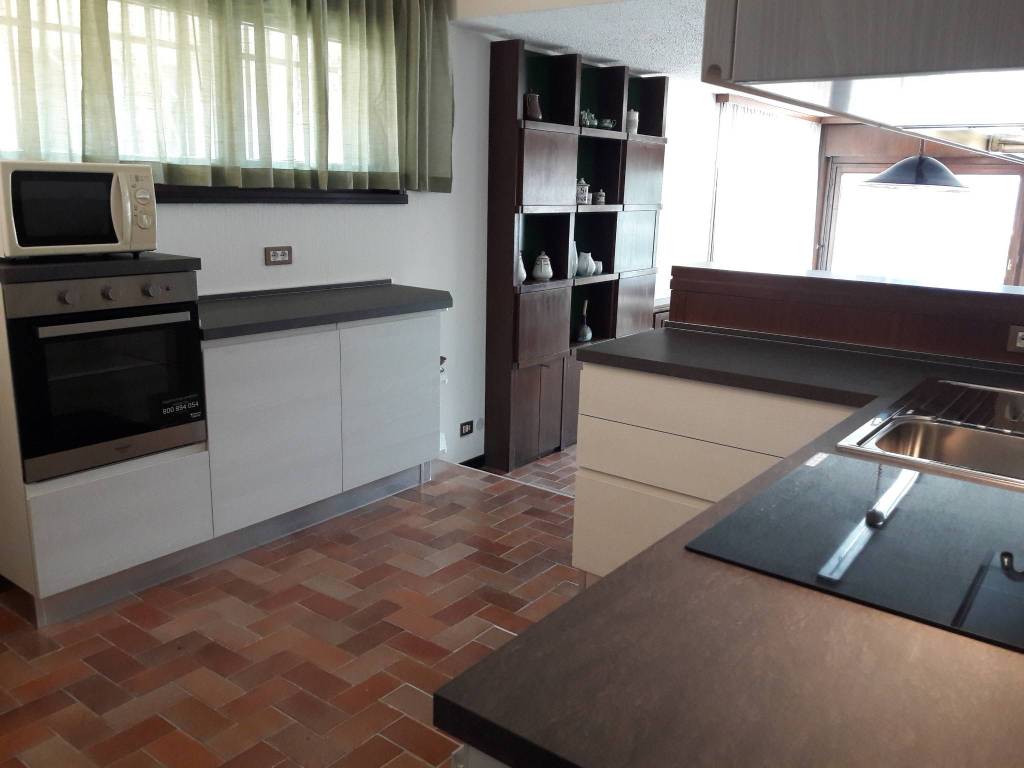 Appartamento a Como in Via Castel Carnasino, 18 - Foto 2
