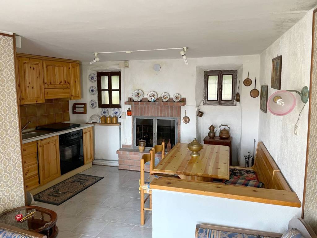 Casa indipendente a Valdilana in Borgata Capomosso, 68 - Foto 3