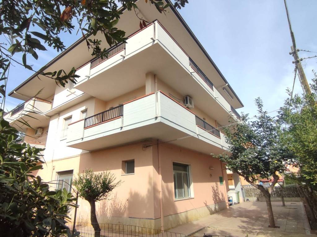 Villa a Silvi in Via Roma, 355 - Foto 3
