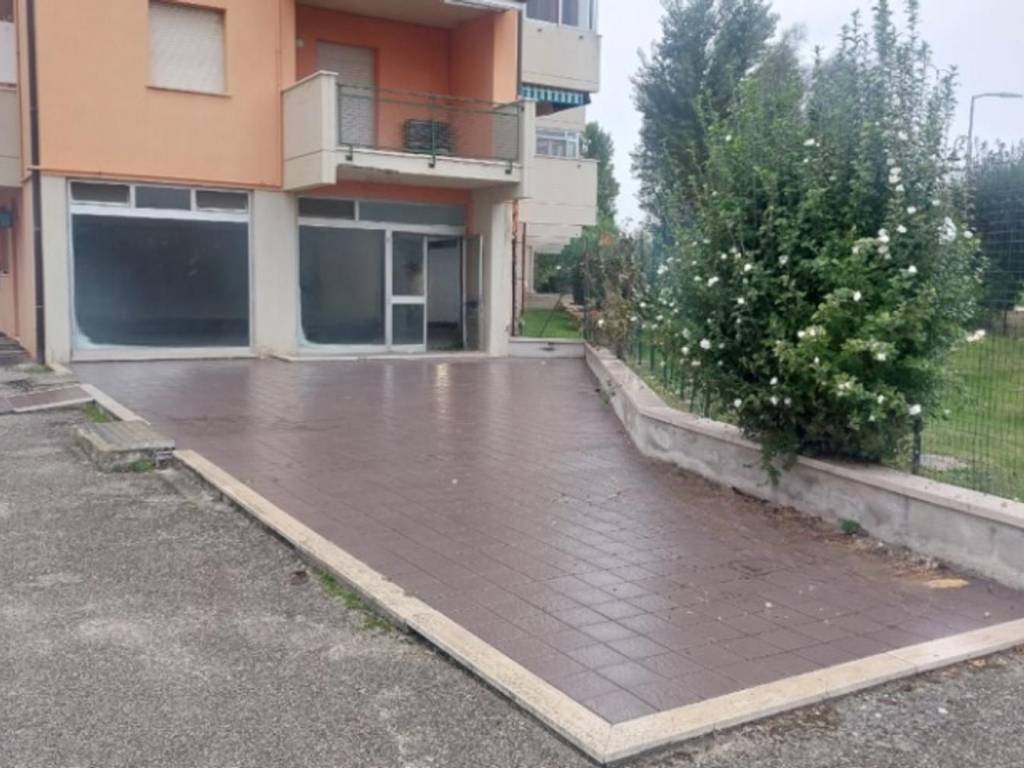 Immobile a Alba adriatica in Via Cavour, N. 89 - Foto 3