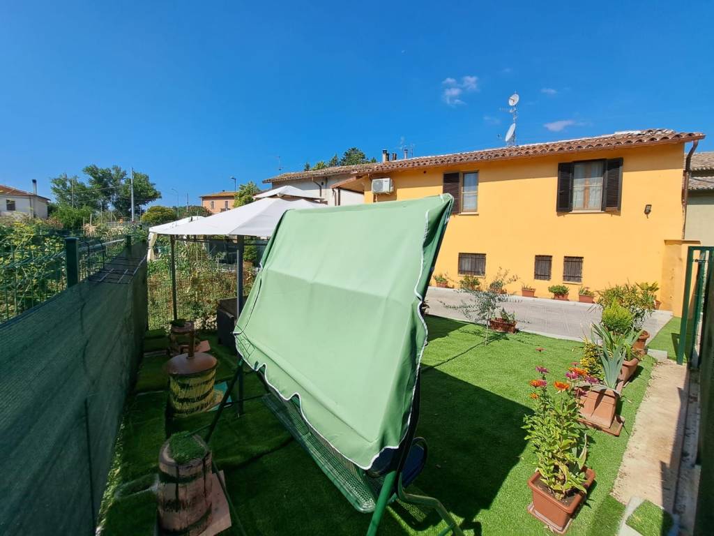 Casa indipendente a Spoleto in Via Macedonio Melloni - Foto 2