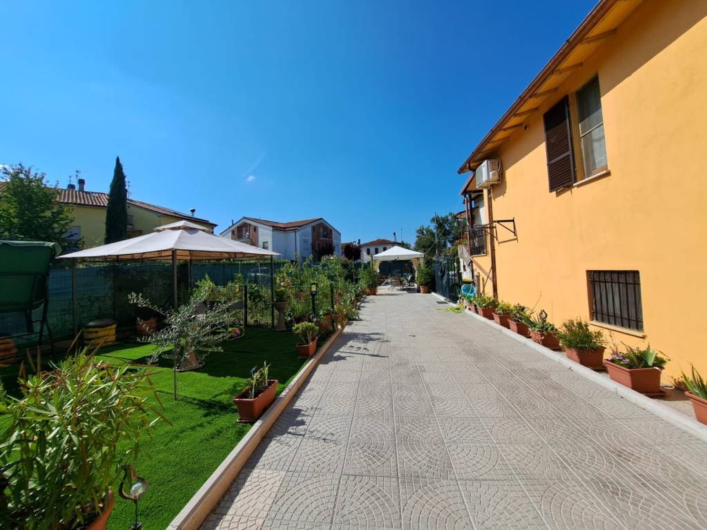 Casa indipendente a Spoleto in Via Macedonio Melloni - Foto 3