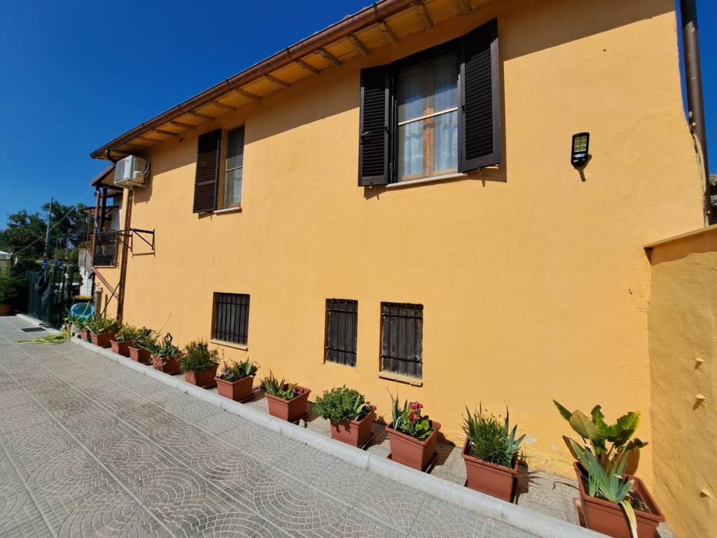 Casa indipendente a Spoleto in Via Macedonio Melloni - Foto 4