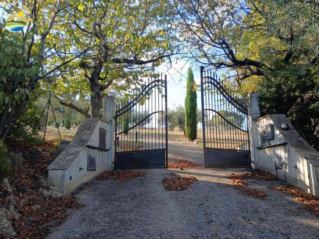 Rustico / casale a Città sant'angelo in Strada Colle Tondo - Foto 5