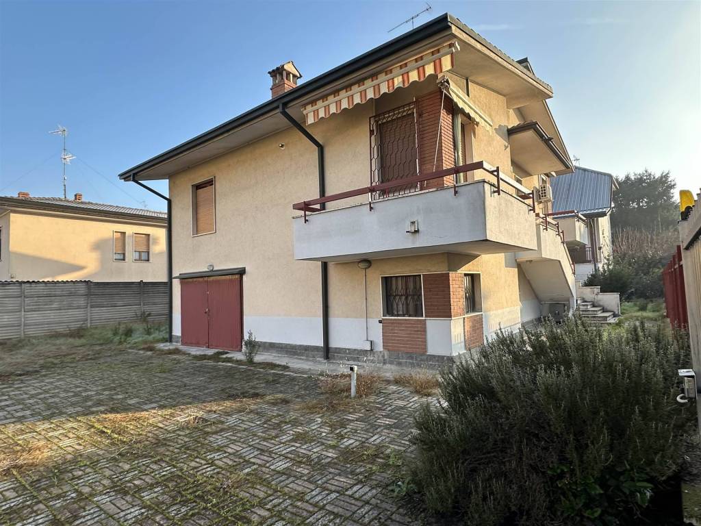 Villa a Sant'angelo lodigiano in VIA E. MATTEI - Foto 5
