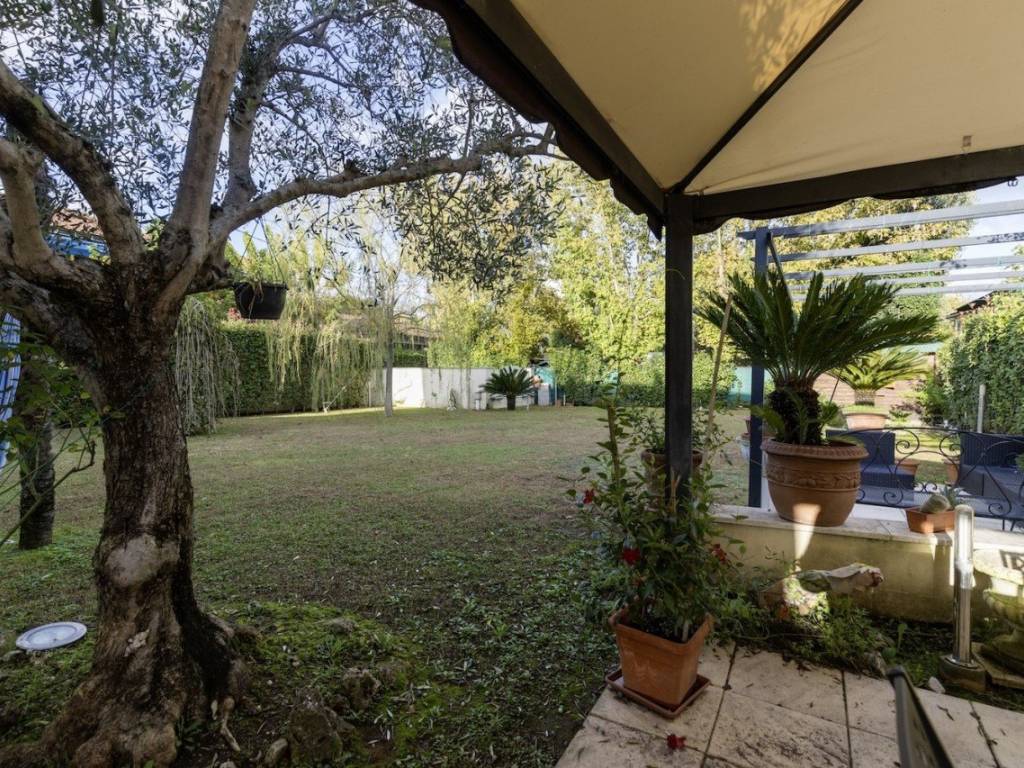 Villa a Camaiore in Via della gronda, 200 - Foto 3