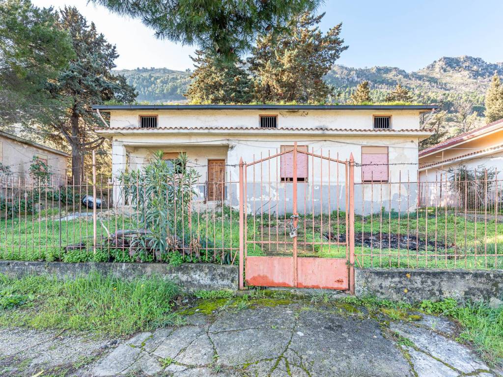 Villa a Altofonte in Via Ferrovia Est, 23 - Foto 3