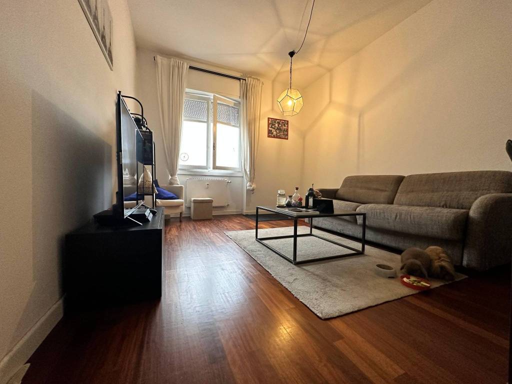 Appartamento a Como in Via Rezzonico, 47 - Foto 2