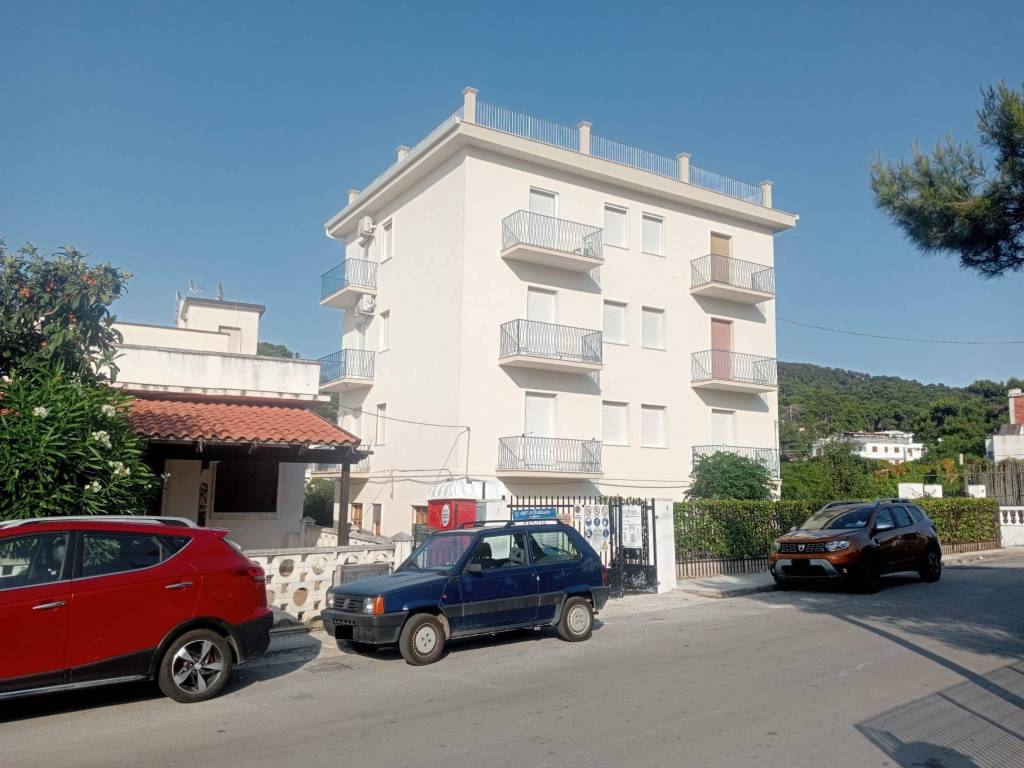 Appartamento a Vico del gargano in Via Pineta Marzini, 9 - Foto 2