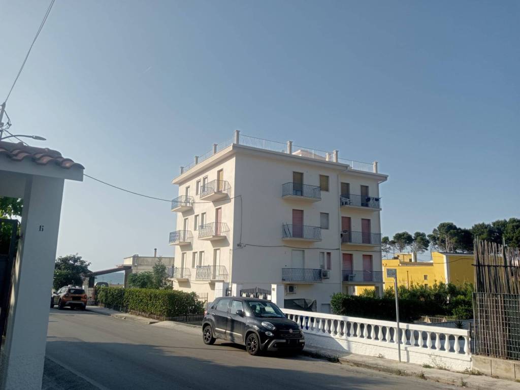 Appartamento a Vico del gargano in Via Pineta Marzini, 9 - Foto 3