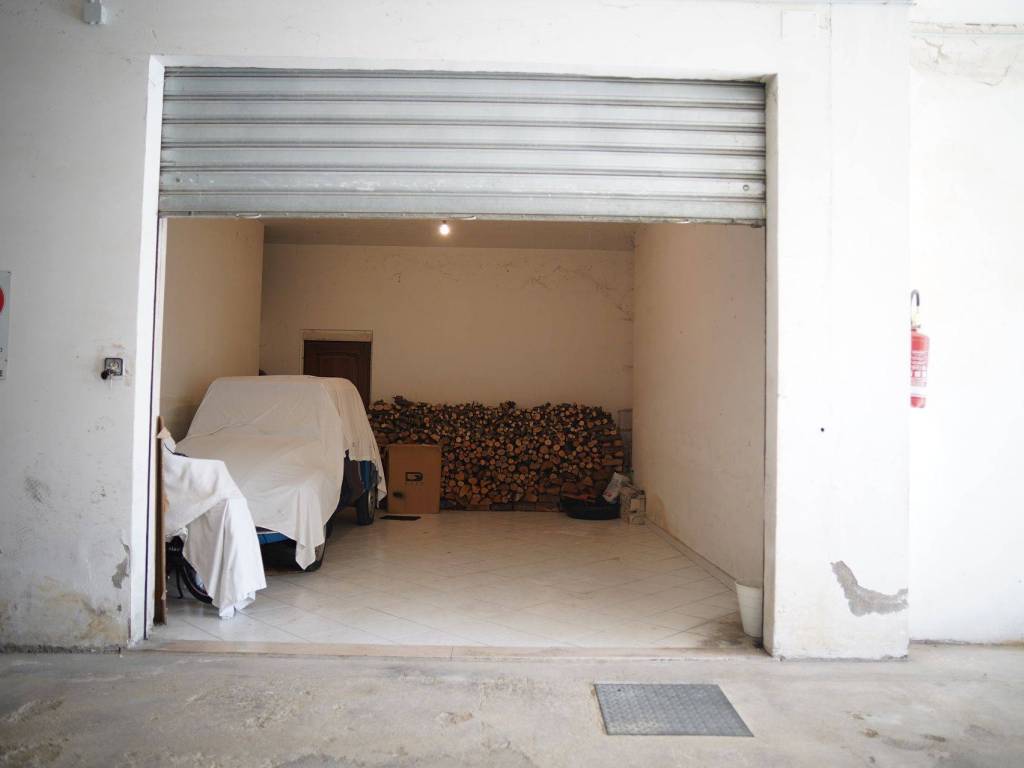 Box / garage a Casalbordino in Via Alcide De Gasperi, 10, 66021 Casalbordino CH, Italia - Foto 4