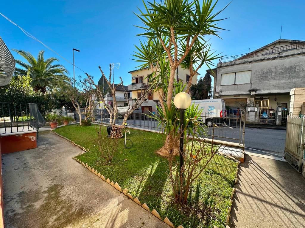 Casa indipendente a Civitanova marche in Via Civitanova, 109 - Foto 5