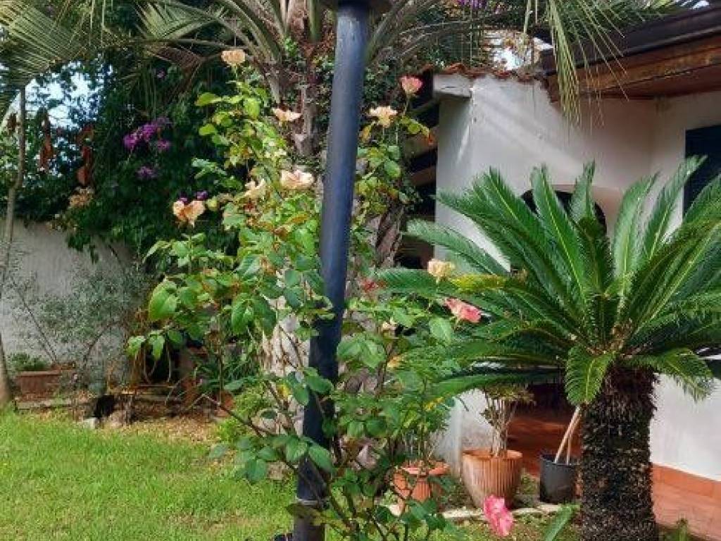 Villa a Terracina in Via Colle la Guardia - Foto 4
