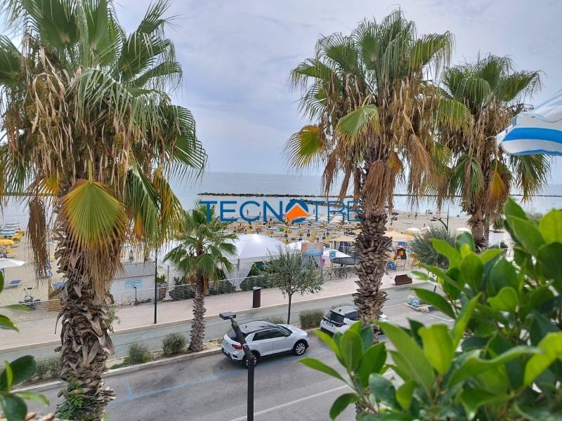 Appartamento a Martinsicuro in Lungomare Europa, 76 - Foto 3