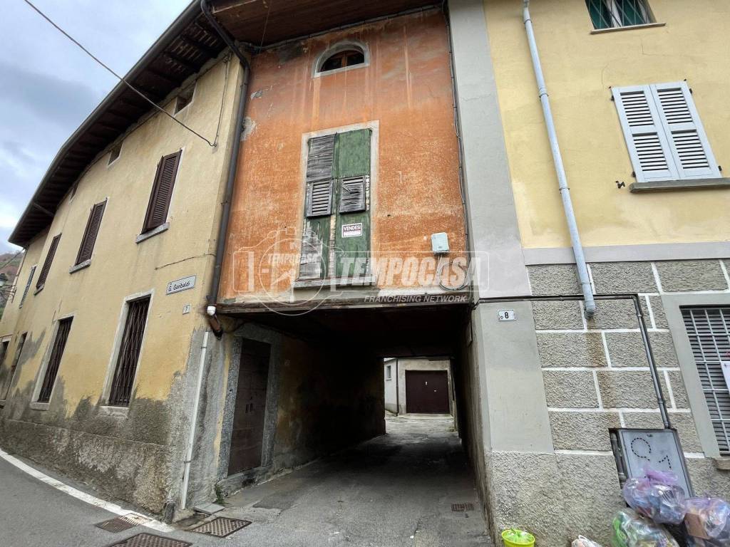 Casa indipendente a Colle brianza in Via Piave 1/P. 4 NOV 8 - Foto 3