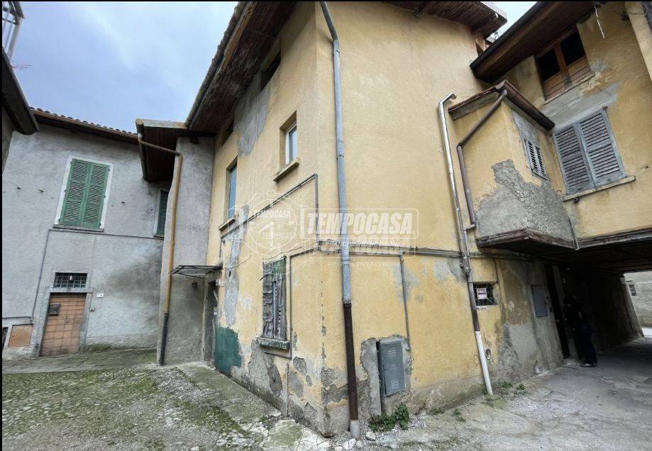 Casa indipendente a Colle brianza in Via Piave 1/P. 4 NOV 8 - Foto 4