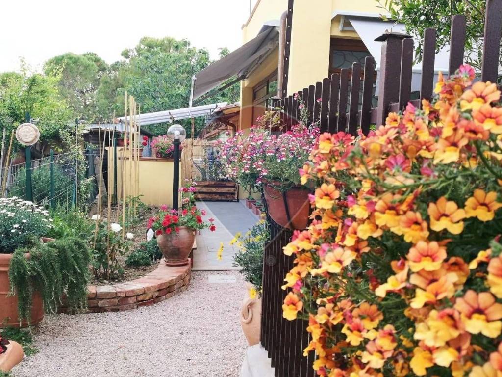 Casa indipendente a Castiglione del lago in Località Giorgi, 39 - Foto 3