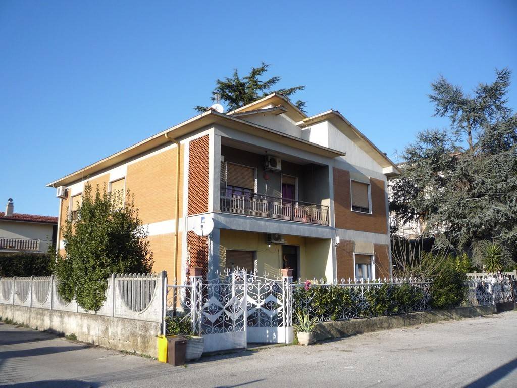 Appartamento a Frosinone in Via dei Monti Lepini, 112 - Foto 3