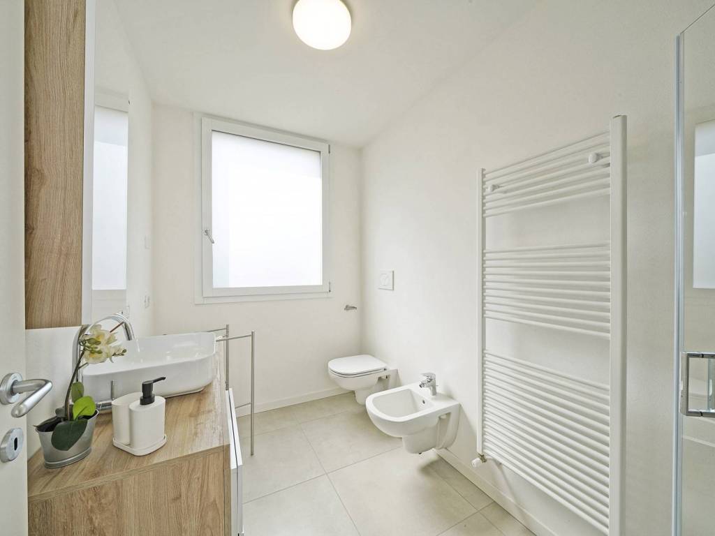 Appartamento a Desenzano del garda in Via Commissario Palatucci, 2/c - Foto 4