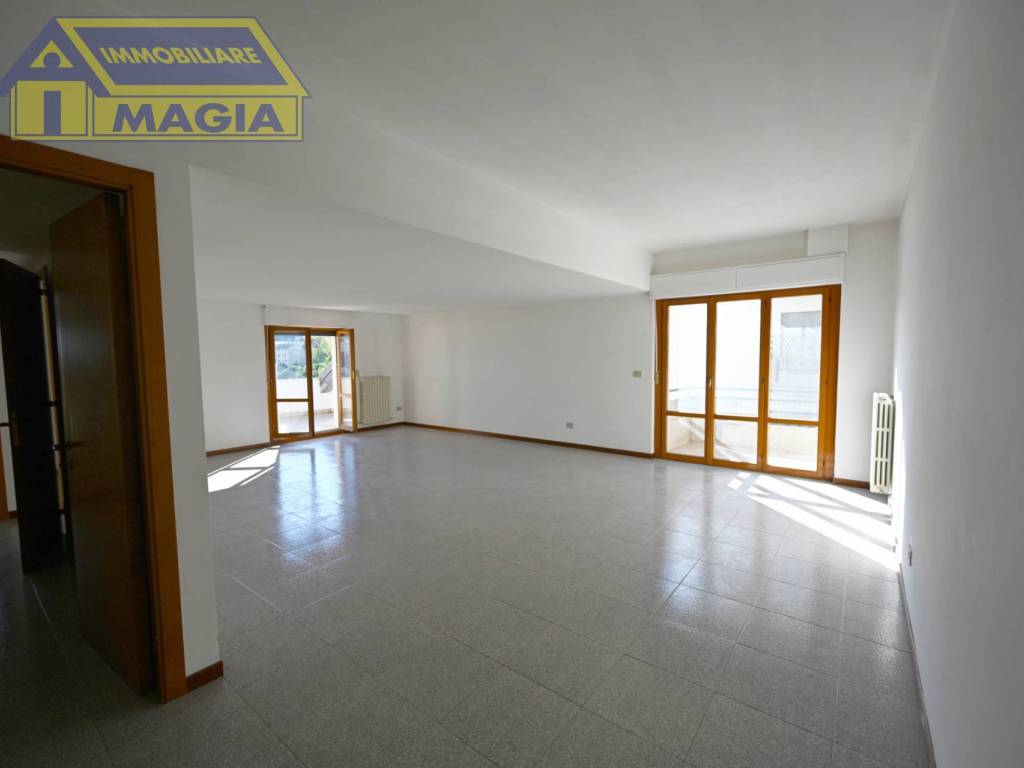 Villa a Folignano in Via Costantino Rozzi - Foto 3