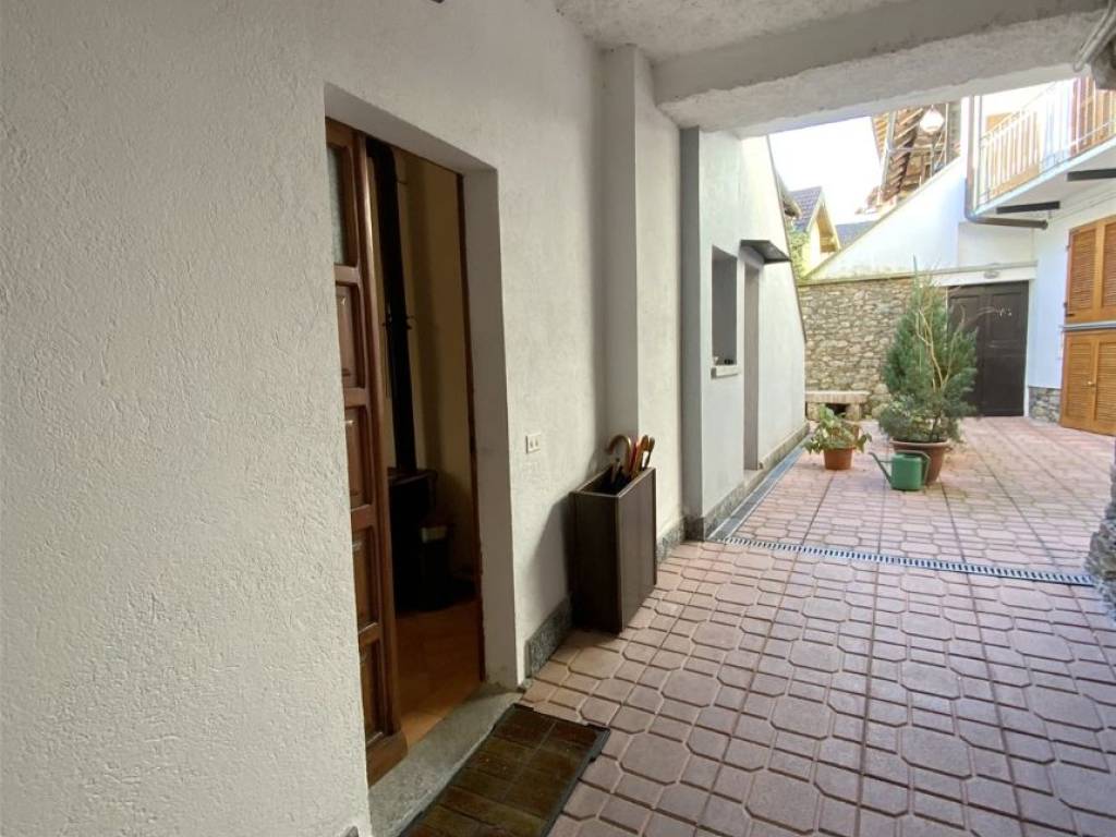 Appartamento a Gignese in Via Gioacchino De Filippis, 5 - Foto 4
