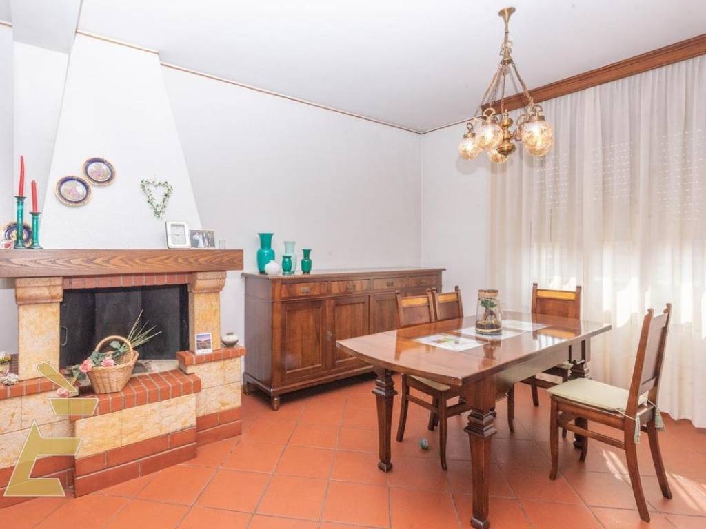 Villa a Valenza in FRATELLI DI DIO, 9 - Foto 4