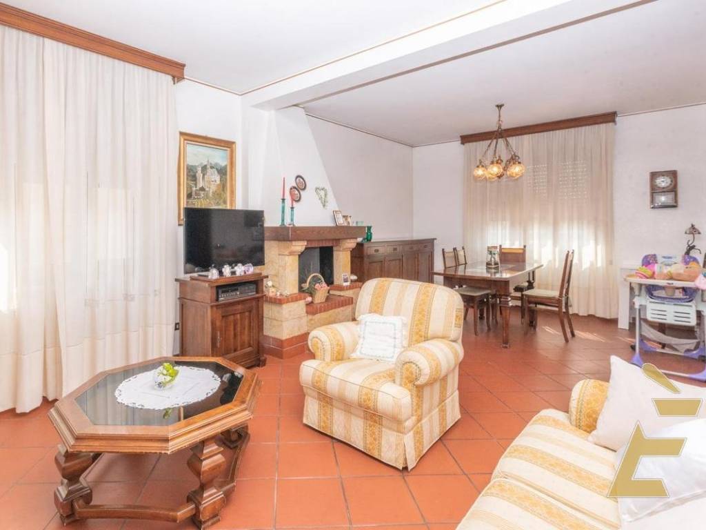 Villa a Valenza in FRATELLI DI DIO, 9 - Foto 5