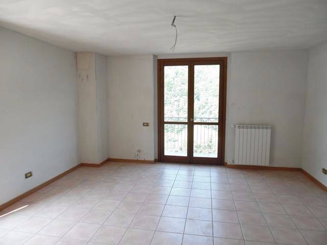 Appartamento a Val brembilla in Via Casesopra, 17 - Foto 4