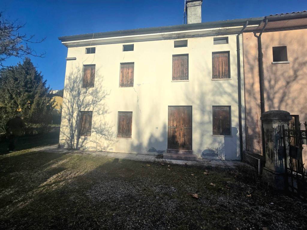 Rustico / casale a Mussolente in Via Generale Carlo Alberto Dalla Chiesa - Foto 2