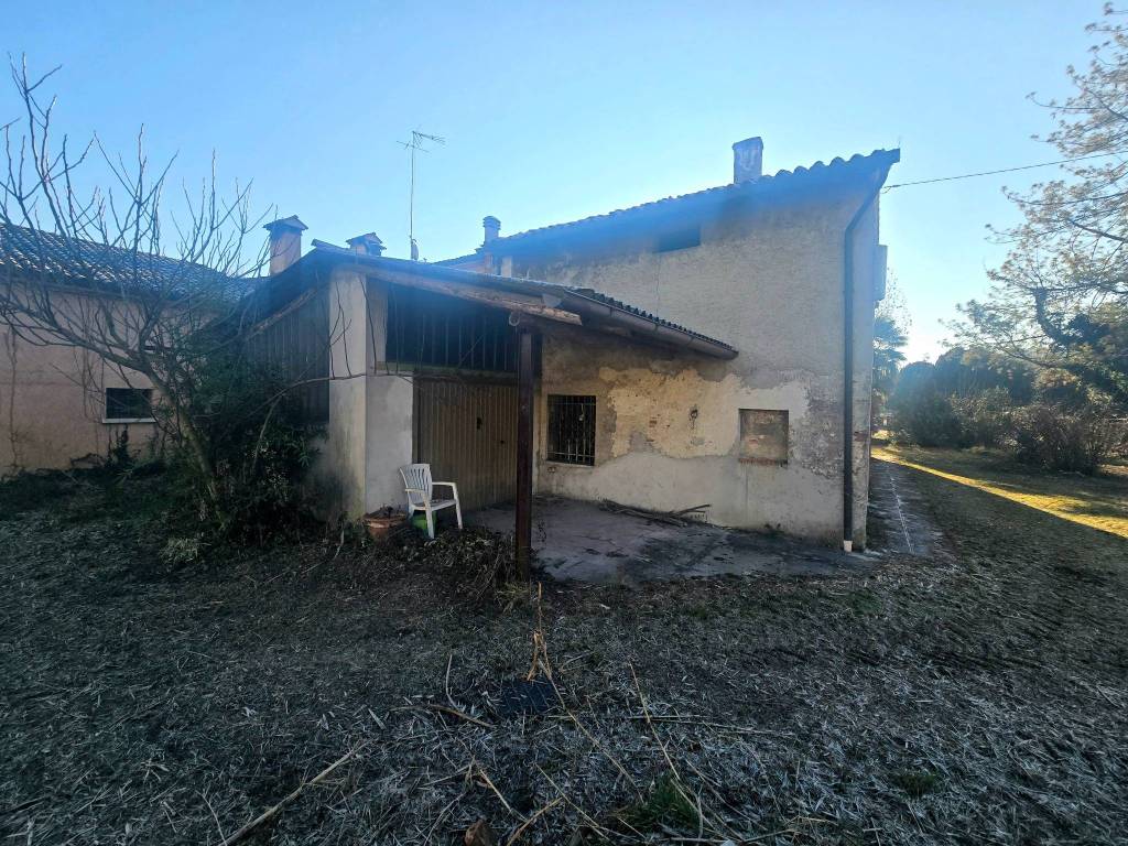 Rustico / casale a Mussolente in Via Generale Carlo Alberto Dalla Chiesa - Foto 4