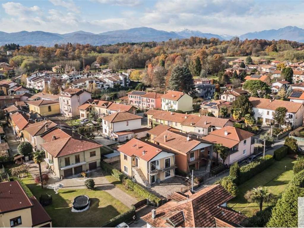 Casa indipendente a Brebbia in Via Puccini, 4 - Foto 4