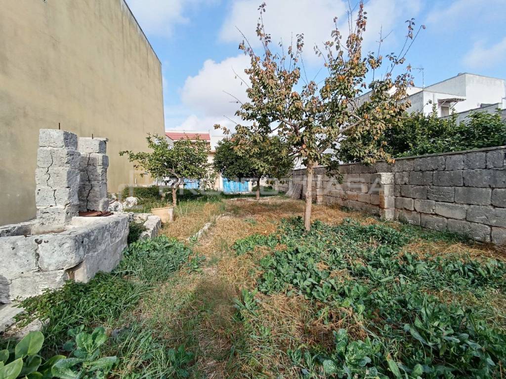 Terreno a Botrugno in Via Tagliamento - Foto 3